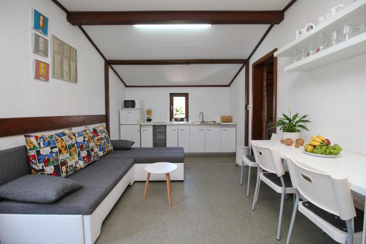 Apartment Nana ロヴィニ エクステリア 写真